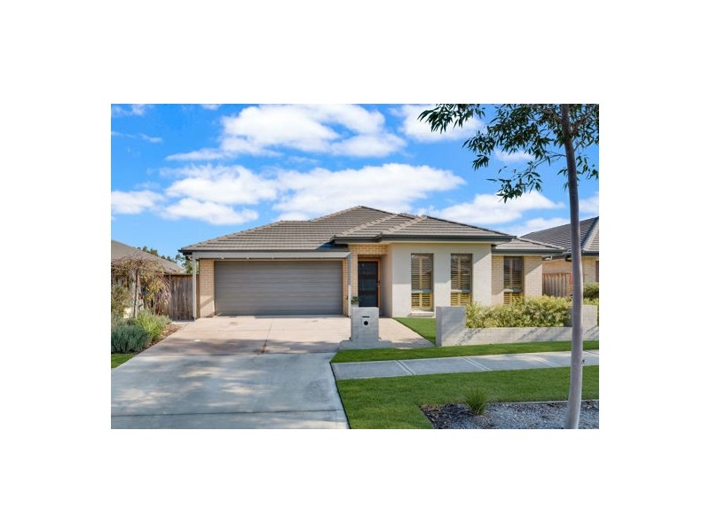 19 Lakeview Drive, Cranebrook NSW 2749