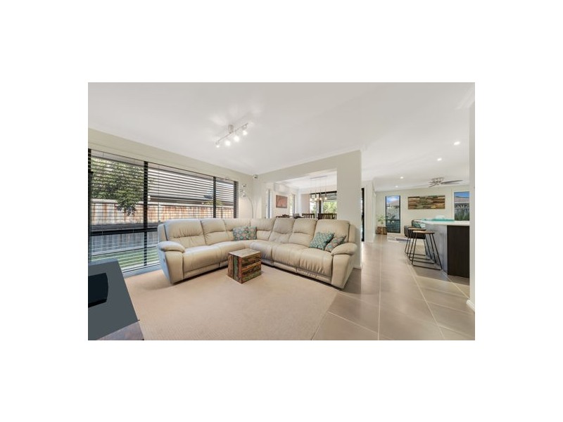 19 Lakeview Drive, Cranebrook NSW 2749