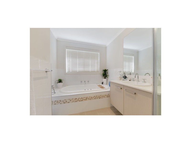 19 Lakeview Drive, Cranebrook NSW 2749