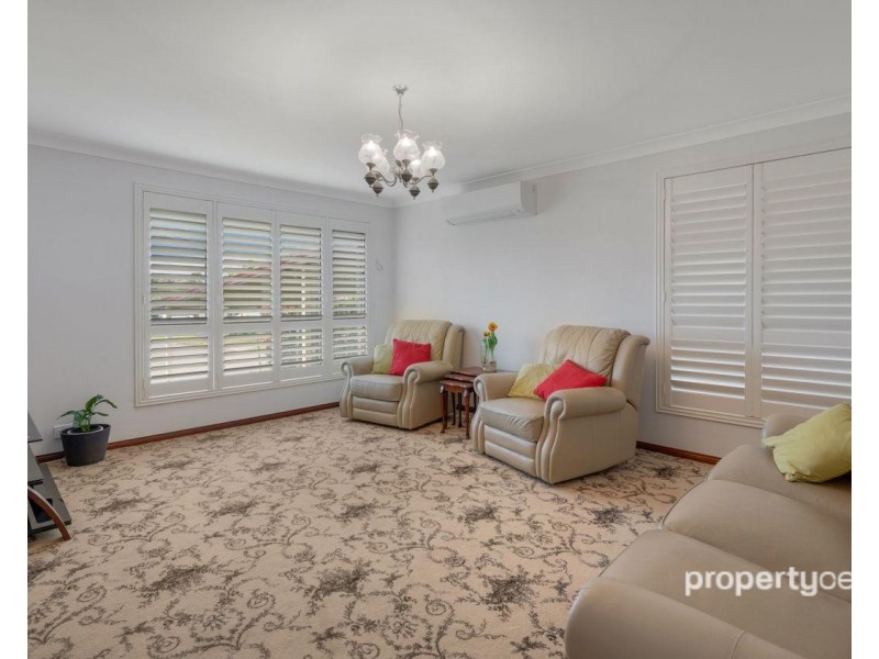 12 Titania Place, Cranebrook NSW 2749