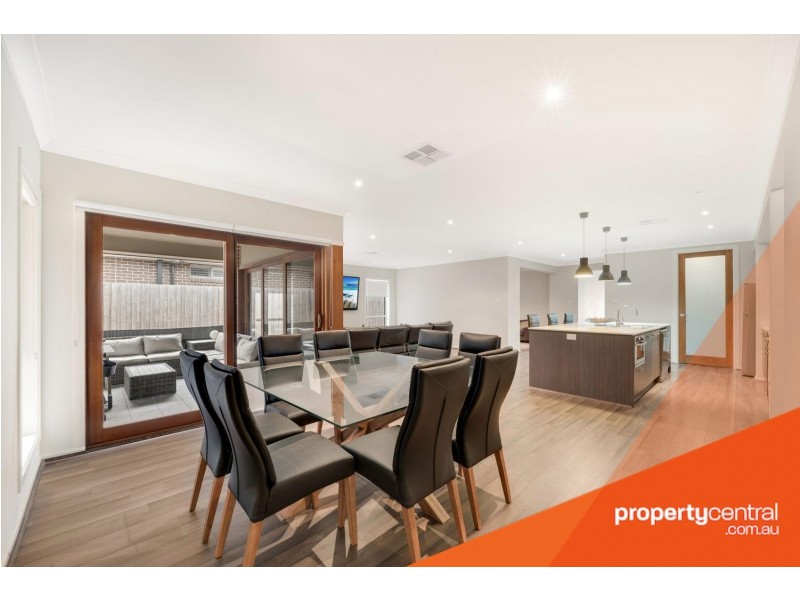 11 Shellbourne Place, Cranebrook NSW 2749