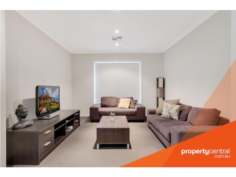 11 Shellbourne Place, Cranebrook NSW 2749