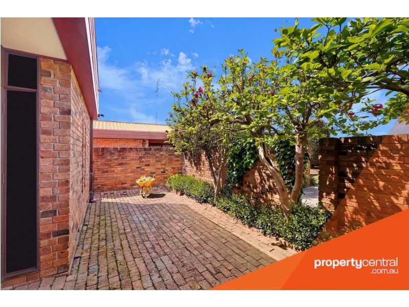 5 Hunt Place, Werrington County NSW 2747