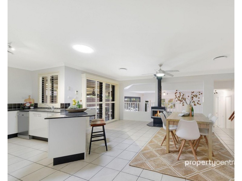 17 Stoke Crescent, South Penrith NSW 2750