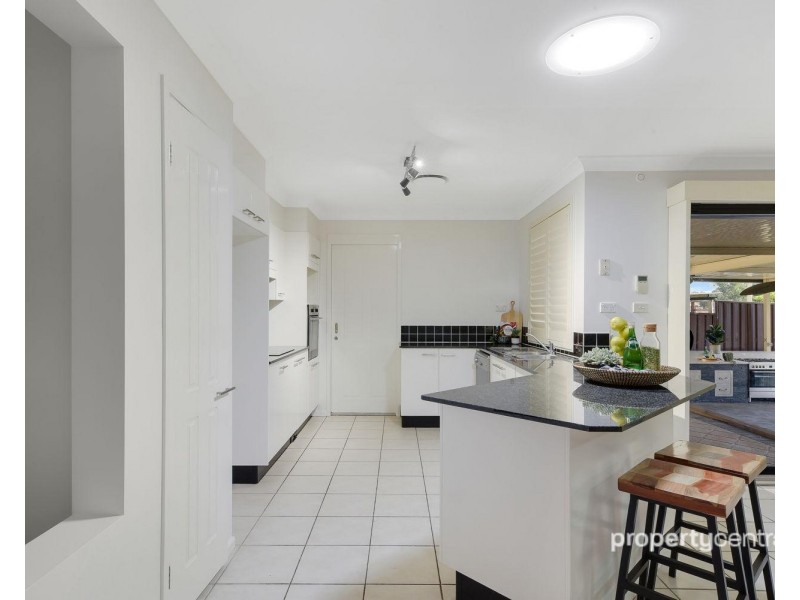 17 Stoke Crescent, South Penrith NSW 2750