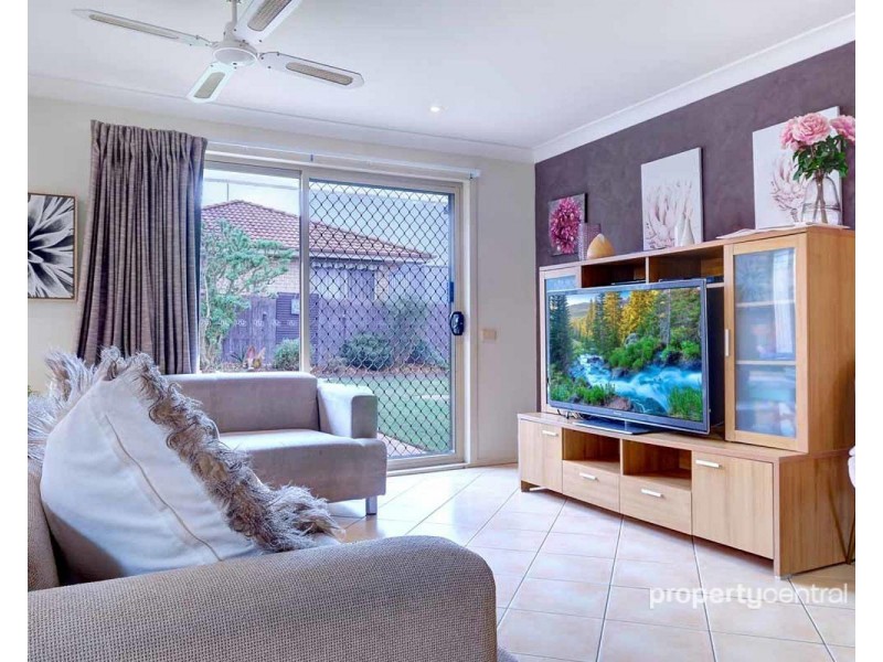 6 Woburn Place, Glenmore Park NSW 2745