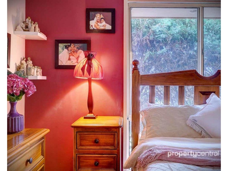 6 Woburn Place, Glenmore Park NSW 2745