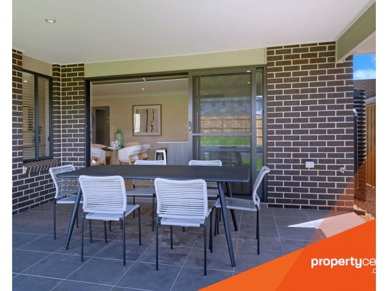 8 Lomandra Street, Claremont Meadows NSW 2747