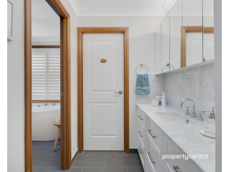 11 Thuroong Place, Cranebrook NSW 2749