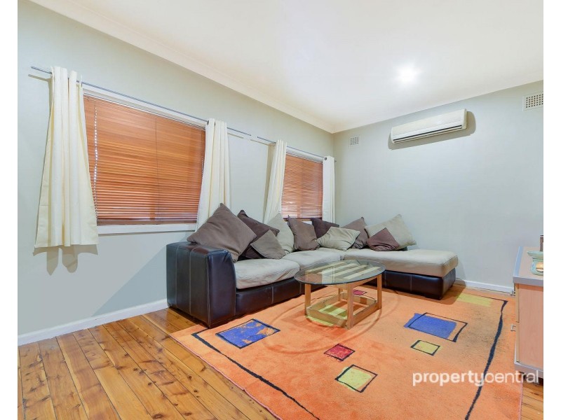 13 Guildford Road, Cambridge Park NSW 2747