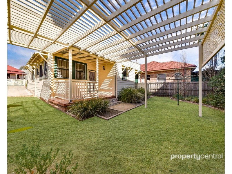 33 Castlereagh Street, Penrith NSW 2750