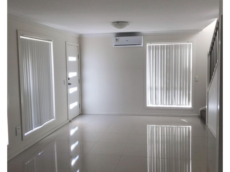 2/56 Brisbane Street, Oxley Park NSW 2760