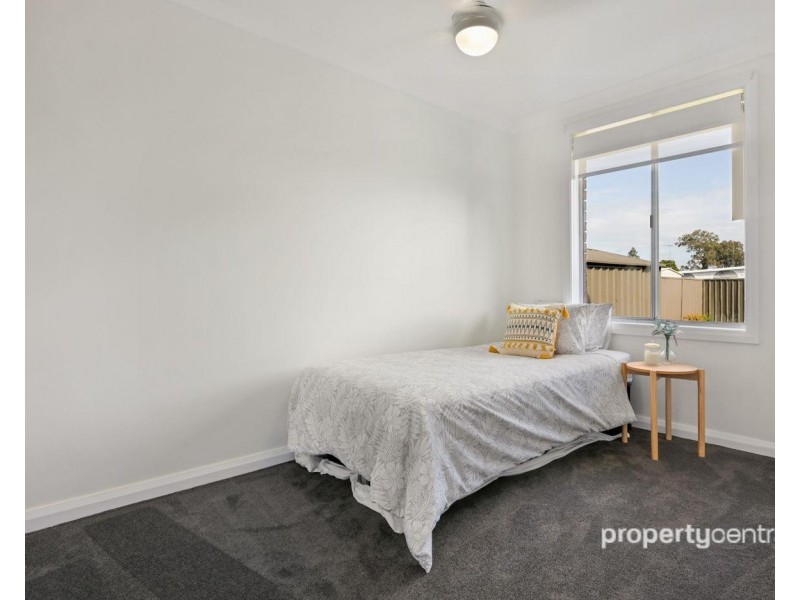 28 Stoke Crescent, South Penrith NSW 2750