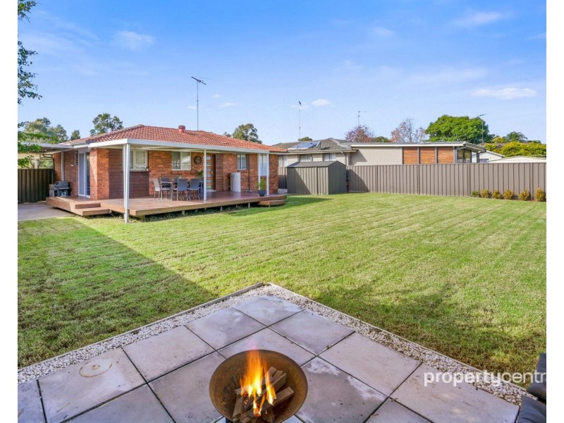 28 Stoke Crescent, South Penrith NSW 2750