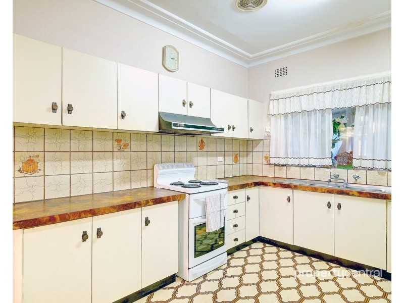 27 Hornseywood Avenue, Penrith NSW 2750