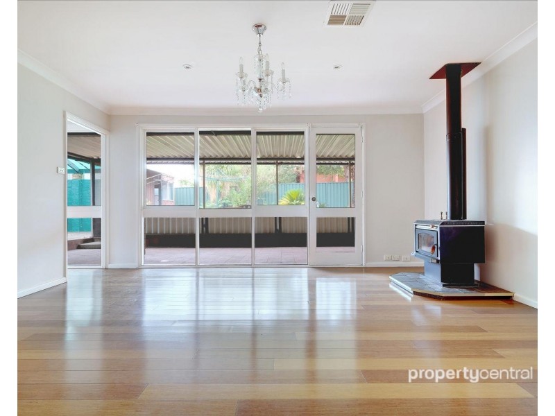 4 Westmont Drive, South Penrith NSW 2750