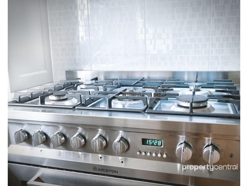 4 Westmont Drive, South Penrith NSW 2750