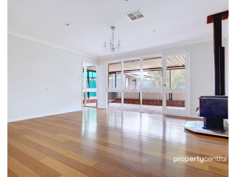 4 Westmont Drive, South Penrith NSW 2750