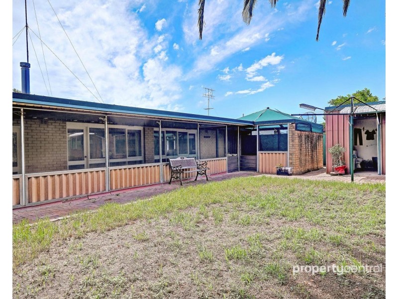 4 Westmont Drive, South Penrith NSW 2750