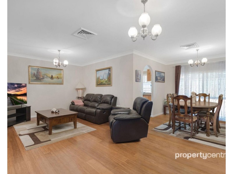 18 Valleyview Crescent, Werrington Downs NSW 2747