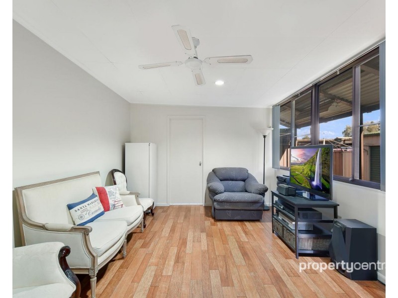 16 Tahiti Avenue, Lethbridge Park NSW 2770