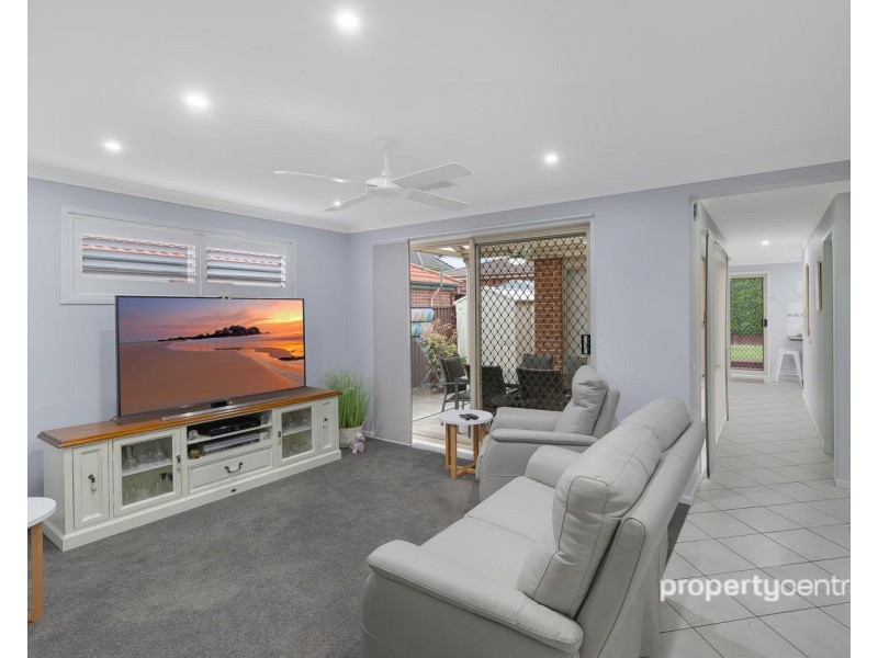61 Explorers Way, St Clair NSW 2759