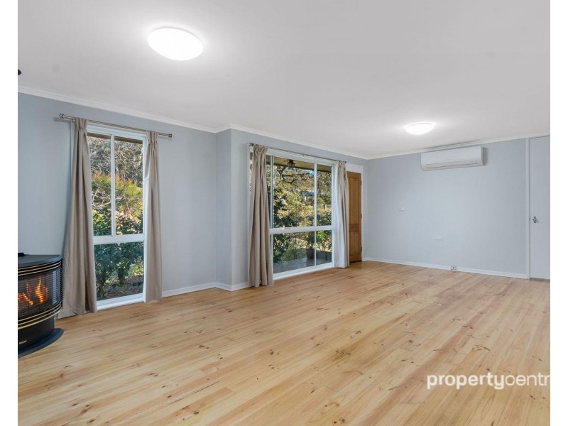 17 Crampton Drive, Springwood NSW 2777