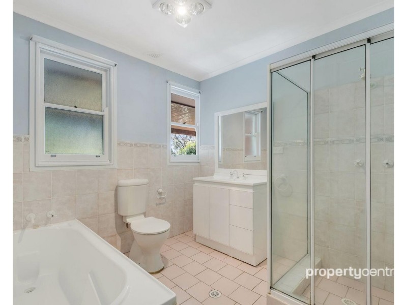 17 Crampton Drive, Springwood NSW 2777