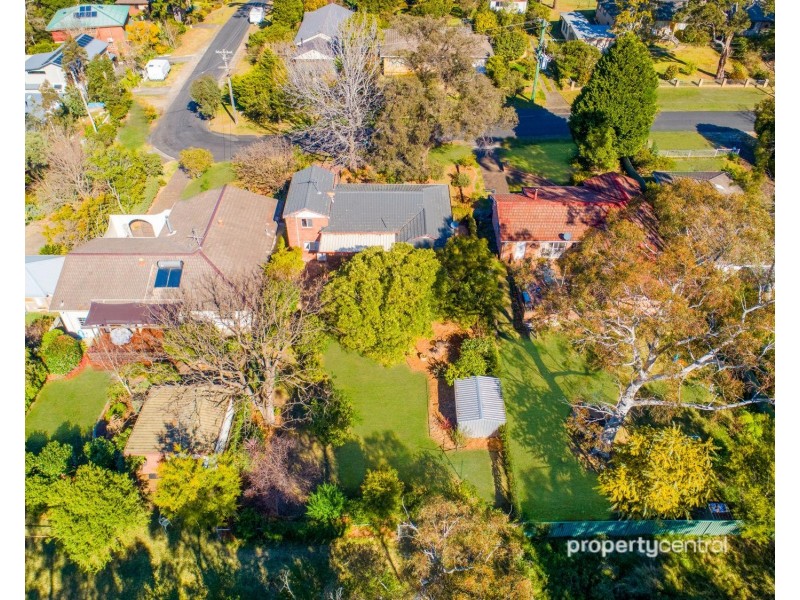 17 Crampton Drive, Springwood NSW 2777