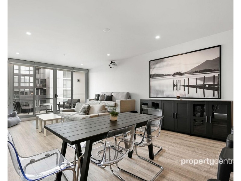 901/10 Aviators Way, Penrith NSW 2750