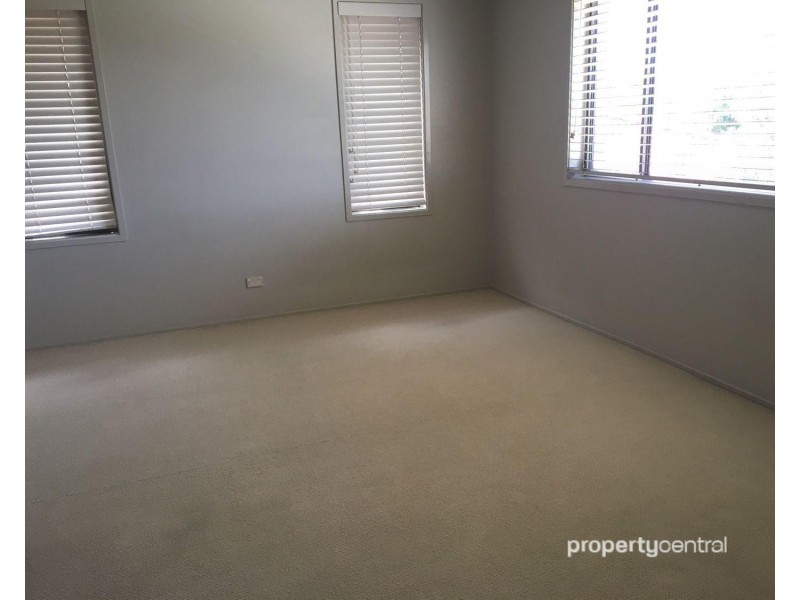 5 Guru Place, Glenmore Park NSW 2745