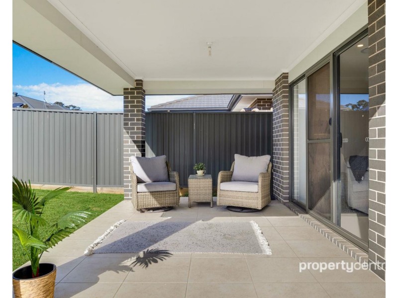 43 White Cedar Avenue, Claremont Meadows NSW 2747