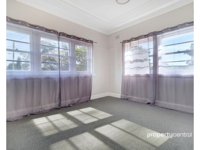 166 Richmond Road, Cambridge Park NSW 2747