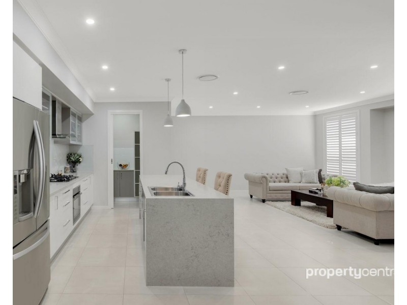 82 Bluestone Drive, Glenmore Park NSW 2745