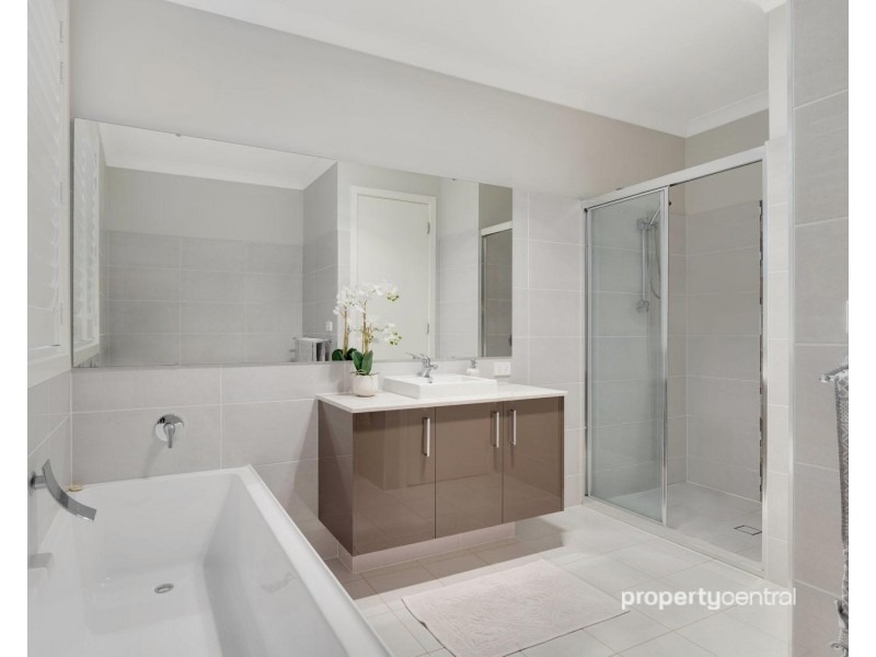 82 Bluestone Drive, Glenmore Park NSW 2745