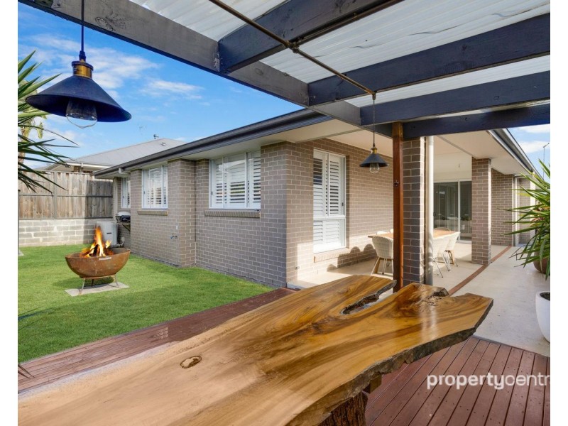 82 Bluestone Drive, Glenmore Park NSW 2745
