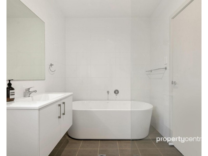 13 Cashmere Road, Glenmore Park NSW 2745