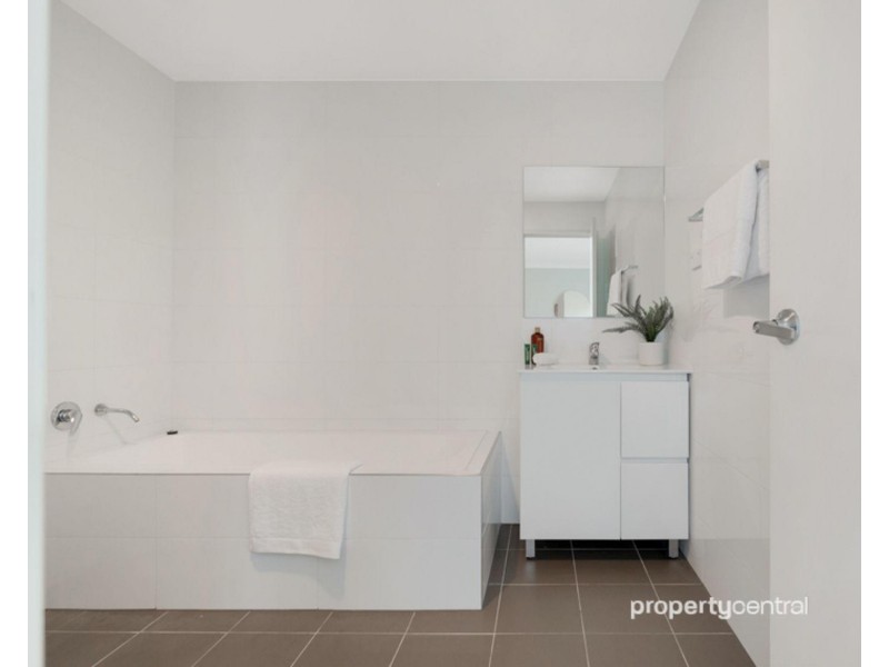 22/2 Glenmore Ridge Drive, Glenmore Park NSW 2745