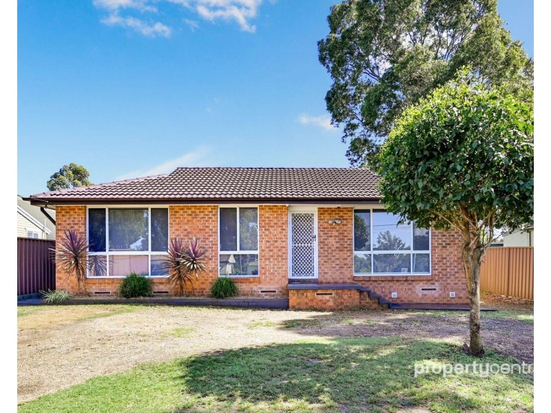 33 Oxford Street, Cambridge Park NSW 2747