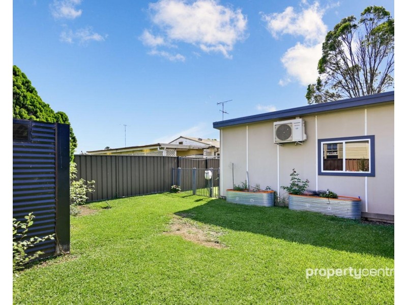 33 Oxford Street, Cambridge Park NSW 2747