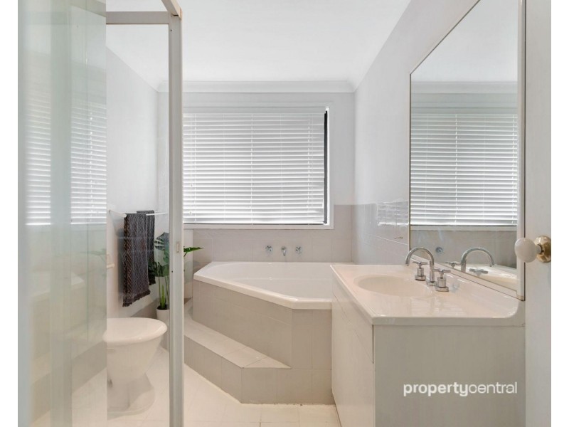 4 Meru Place, St Clair NSW 2759