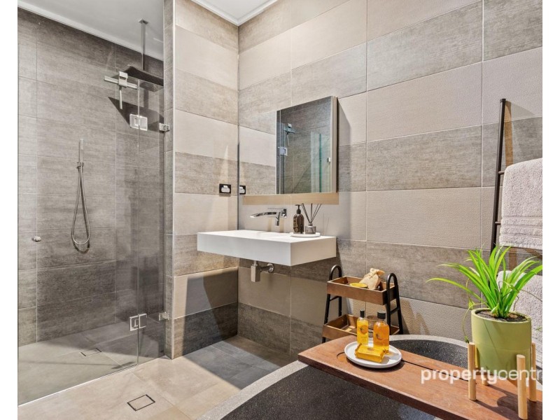 22 Manifold Crescent, Glenmore Park NSW 2745