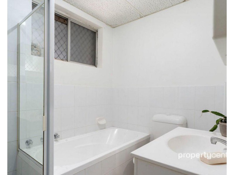 2/9-11 Santley Crescent, Kingswood NSW 2747