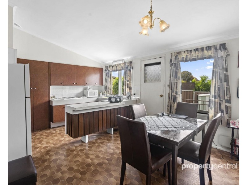 12 Loxwood Avenue, Cambridge Park NSW 2747