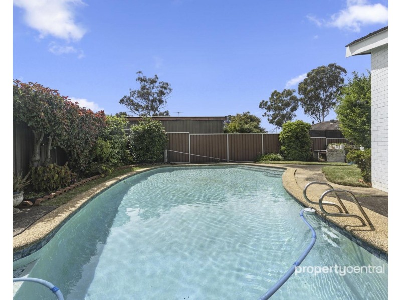 12 Loxwood Avenue, Cambridge Park NSW 2747