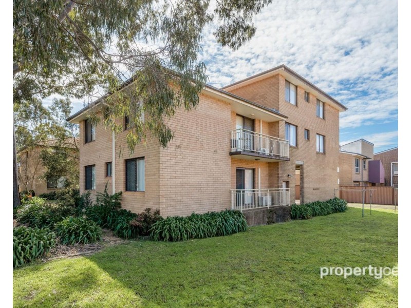 2/8 Railway Street, Werrington NSW 2747