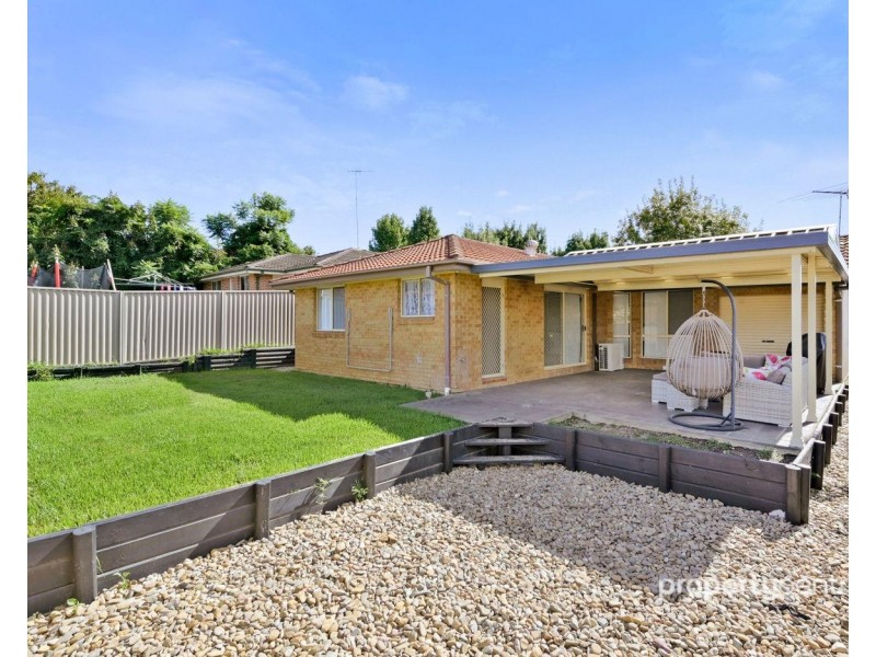 16 Pardalote Place, Glenmore Park NSW 2745