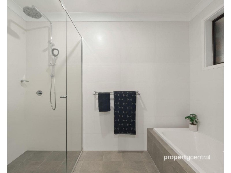 48 Deloraine Drive, Leonay NSW 2750