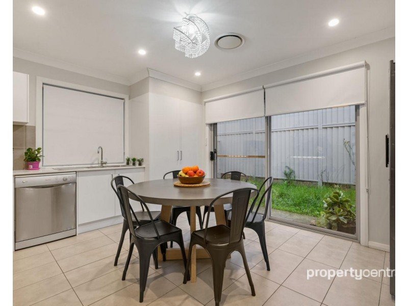 2/85 Jamison Road, Kingswood NSW 2747
