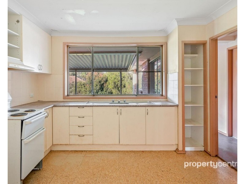 86 Racecourse Road, South Penrith NSW 2750